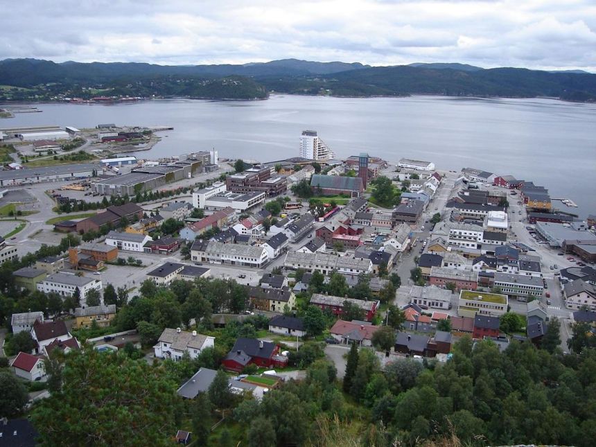 1200px-namsos_from_klompen