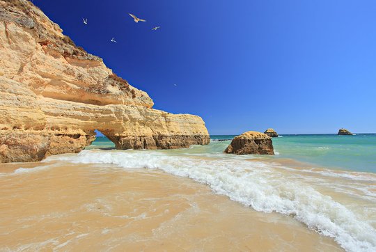 portugal-algarve-felsenkueste-sand-meer