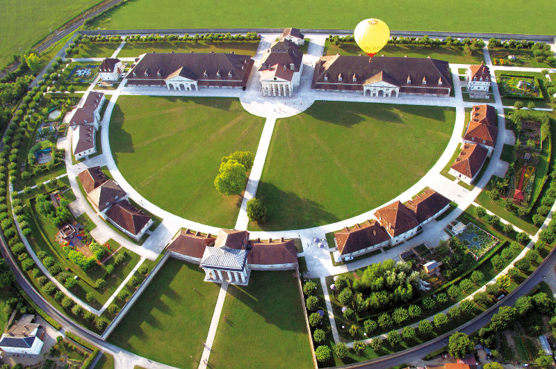 saline-royale-d-arc-et-senans-a-proximite-du-pays-horloger-4-170693